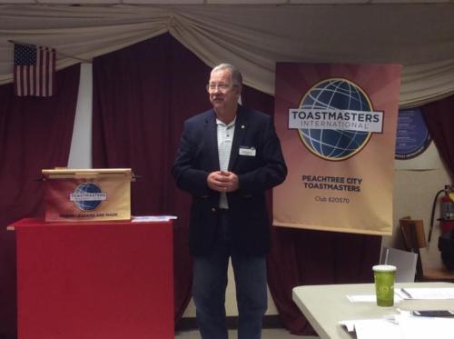 Giving-speach-at-Toastmasters